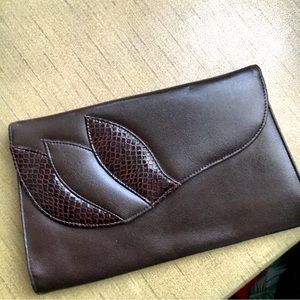 Brown clutch with leaf design